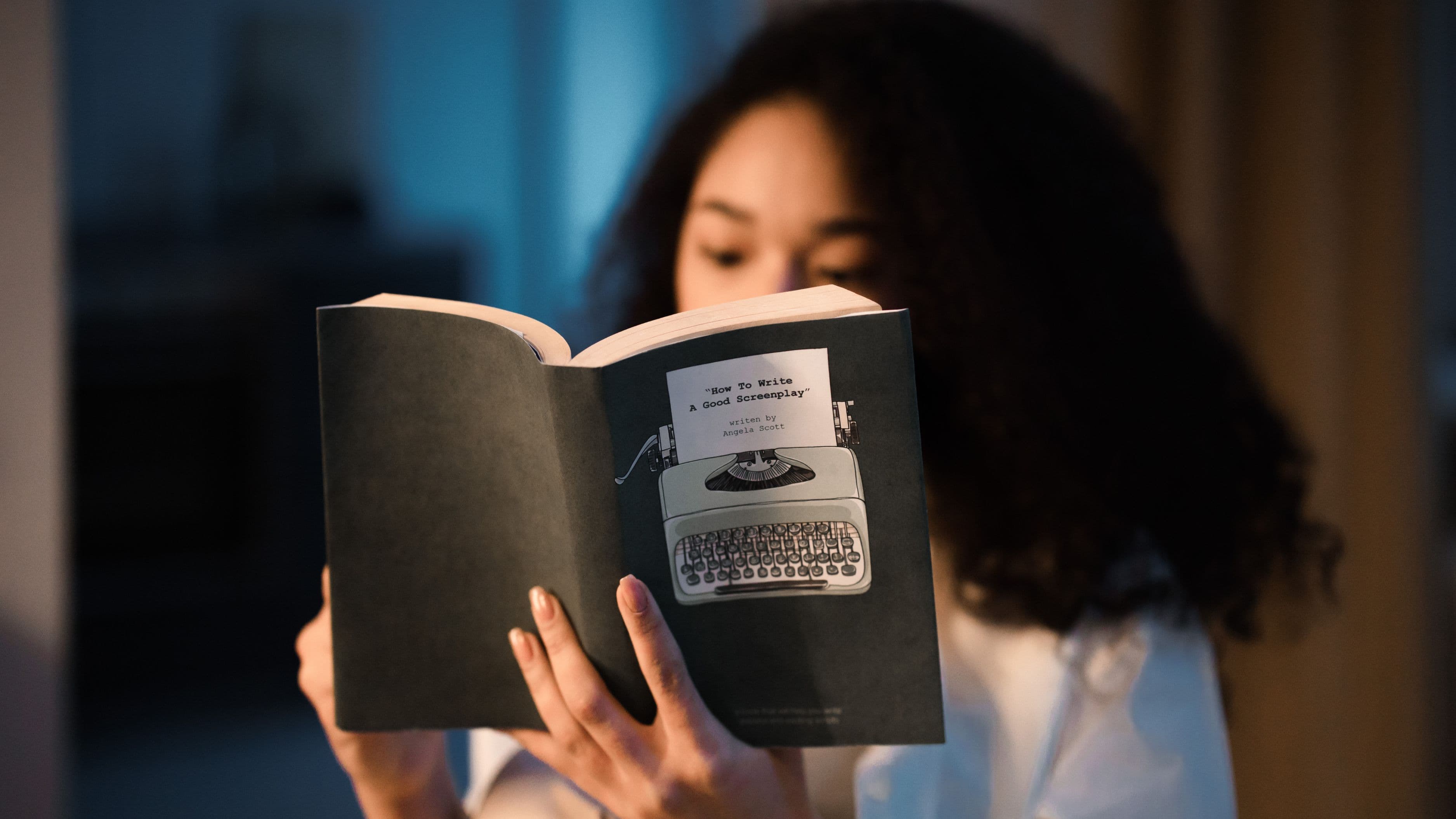 The Celebrity Memoir That Reads Like a Thriller